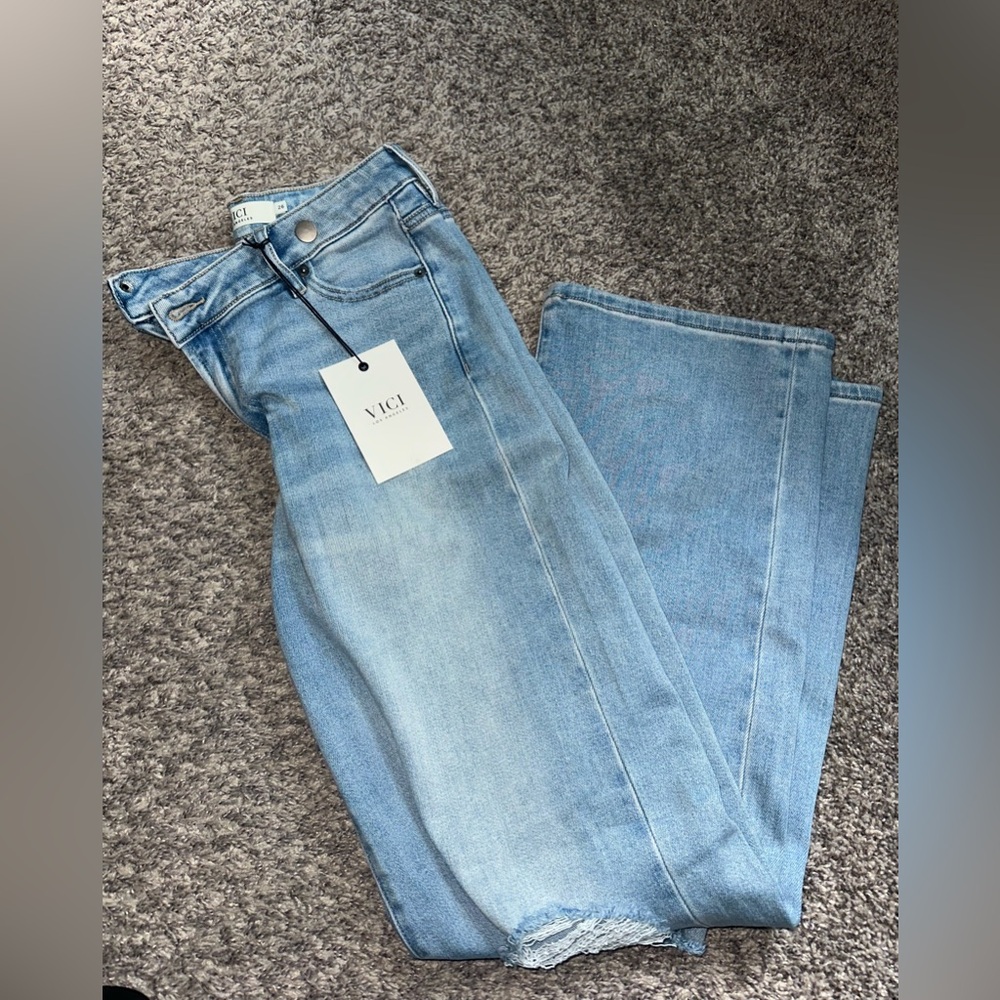 NWT VICI Blue Straight Leg Jeans Classic Style
